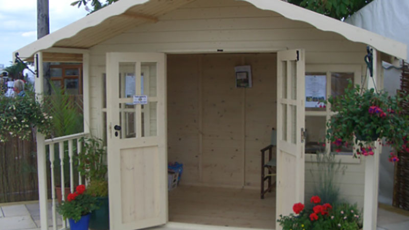 The Daisy Summer House